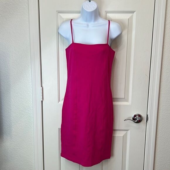 Forever 21 Dress Mini Barbie Pink SzLarge Spaghetti Strap Slimming Square Neck - Picture 1 of 7